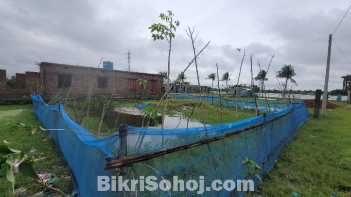 মোংলার নিকটবর্তী আবাসিক এলাকায় ৪ কাঠার বাড়ি করার উপযোগী জমি